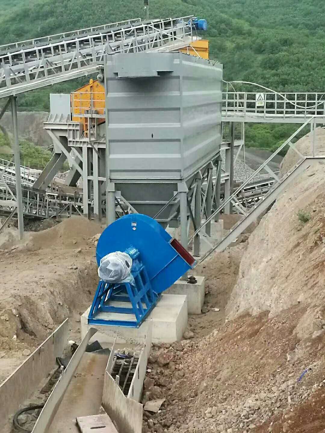 內(nèi)蒙礦山破碎除塵器及振動篩布袋除塵器